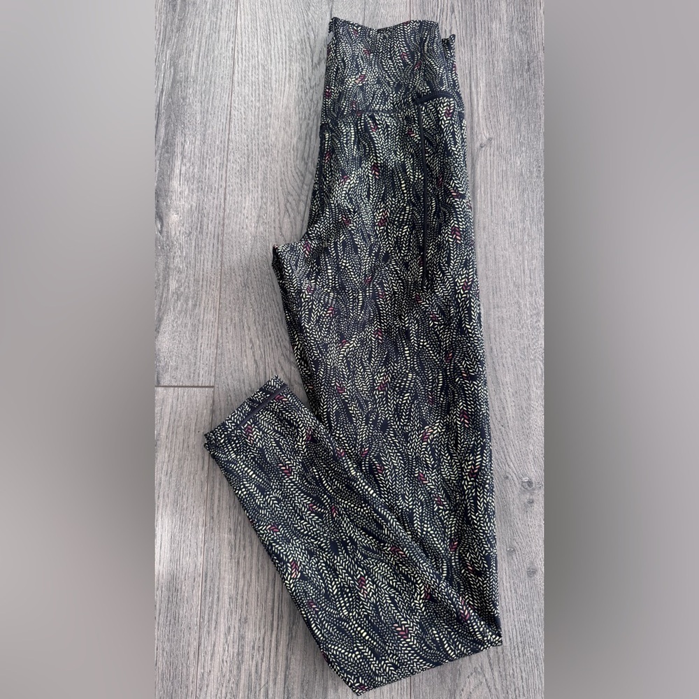 NWOT CALIA by Carrie Underwood Inspire Collection High Rise 7/8 XS Legging